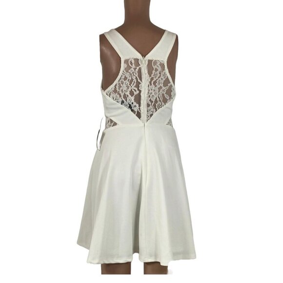 MSRP $134 NWT Lulu’s Dress in White SZ SM - Picture 3 of 5